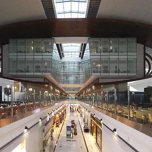 مطار الدولي 5*, دبي الإمارات العربية المتحدة